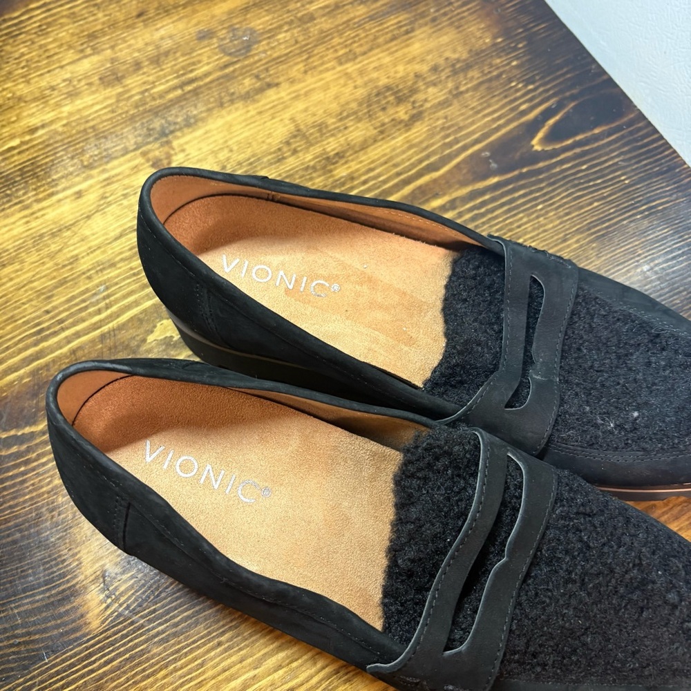 Vionic Black Cheryl Faux Fur Loafers Size 7 - Picture 6 of 10
